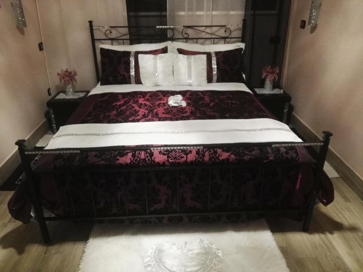 ラクイラ Lilium Bed & Breakfast エクステリア 写真